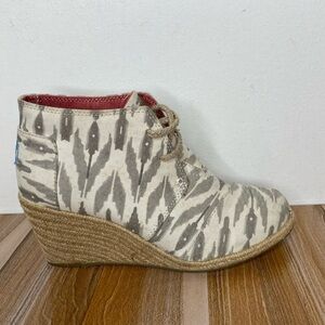 TOMS Ikat Desert Wedge Canvas Espadrille Lace Up Bootie Women’s Size 8